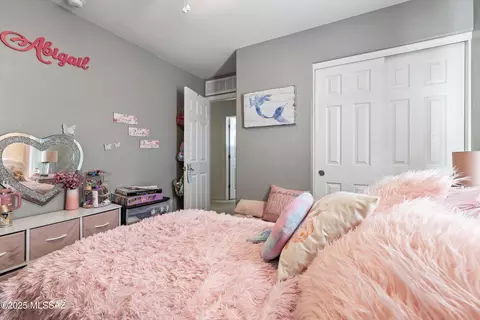 Bedroom - 8002 Nautilus Dr, Tucson, AZ 85756 photo 5 of 6