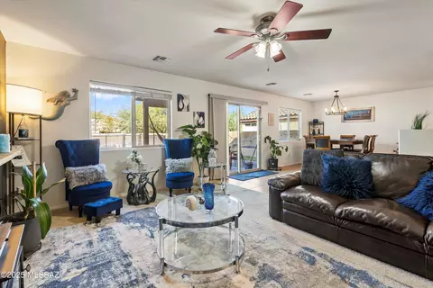 Living - 8002 Nautilus Dr, Tucson, AZ 85756 photo 4 of 5