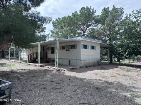 3179 W Robin Dr, Benson, AZ 85602