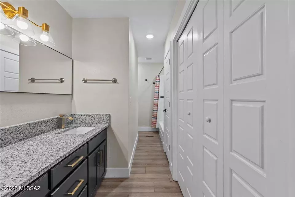 Entry Way - 417 E Lonestar Rd, Safford, AZ 85546 photo 4 of 4