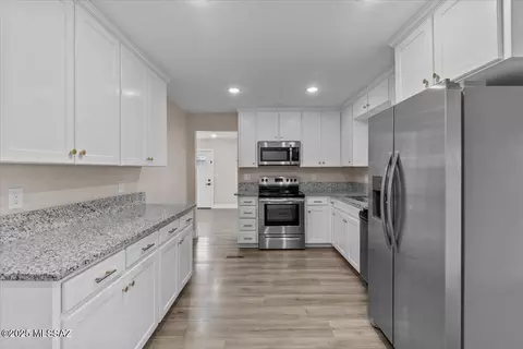 Kitchen - 417 E Lonestar Rd, Safford, AZ 85546 photo 1 of 2