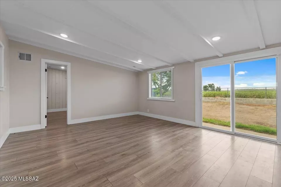 Living - 417 E Lonestar Rd, Safford, AZ 85546 photo 3 of 4