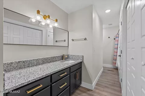 Bath - 417 E Lonestar Rd, Safford, AZ 85546 photo 1 of 4