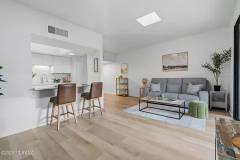 1759 W Dalehaven Cir, Tucson, AZ 85704