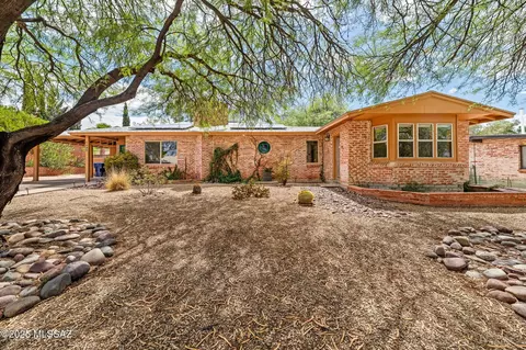 5442 E 7th St, Tucson, AZ 85711