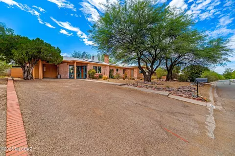 Exterior - 5442 E 7th St, Tucson, AZ 85711 photo 2 of 18