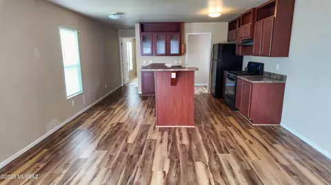623 E Didianne Dr, Benson, AZ 85602 photo 2