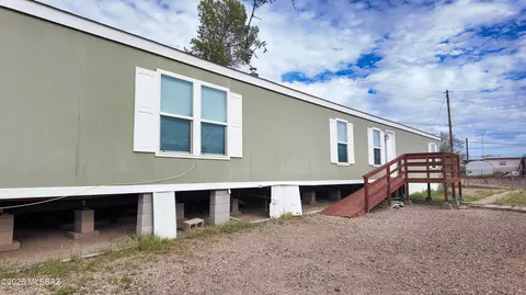 623 E Didianne Dr, Benson, AZ 85602