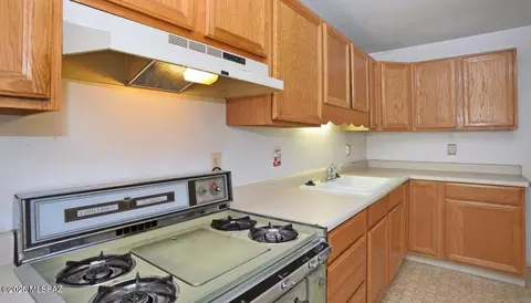 Kitchen - 5665 E 25th St, Tucson, AZ 85711 photo 4 of 4