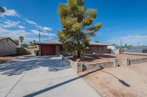 1002 S Lehigh Dr, Tucson, AZ 85710