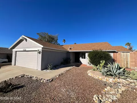 10071 E Nicaragua Ln, Tucson, AZ 85730