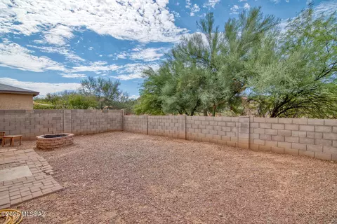 Exterior - 6202 E Stonechat Dr, Tucson, AZ 85756 photo 6 of 6