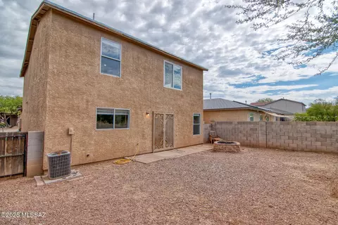 Exterior - 6202 E Stonechat Dr, Tucson, AZ 85756 photo 4 of 6