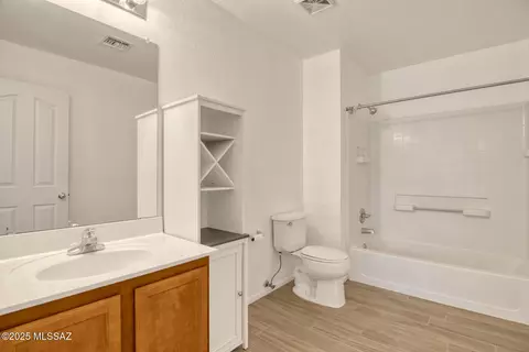 Bath - 6202 E Stonechat Dr, Tucson, AZ 85756 photo 1 of 4