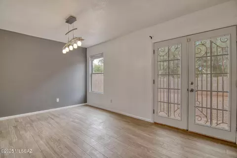 Dining - 6202 E Stonechat Dr, Tucson, AZ 85756 photo 1 of 1