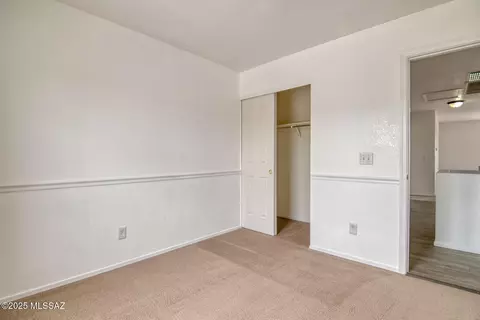 Bedroom - 6202 E Stonechat Dr, Tucson, AZ 85756 photo 5 of 9