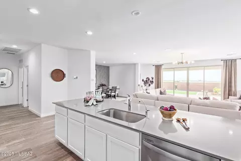 943 S Grantham Ave, Vail, AZ 85641 photo 6