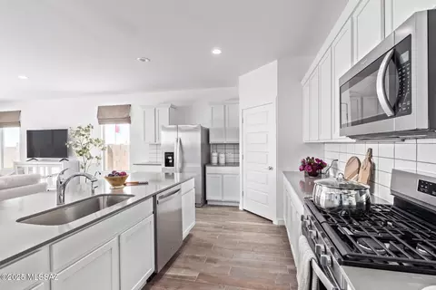 943 S Grantham Ave, Vail, AZ 85641 photo 7