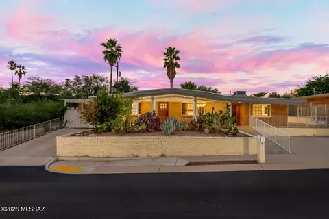 8452 E Appomattox St, Tucson, AZ 85710