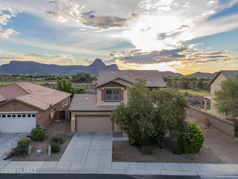8423 N Douglas Fir Dr, Tucson, AZ 85743