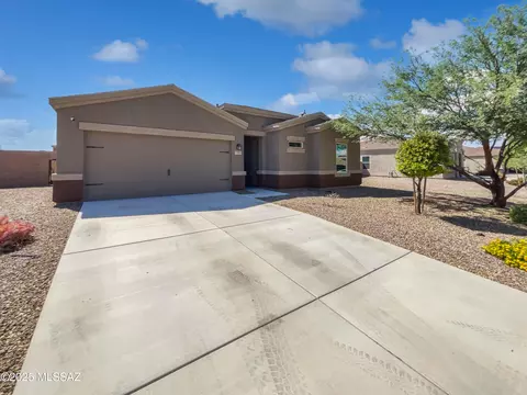 7501 W Teton Rd, Tucson, AZ 85757