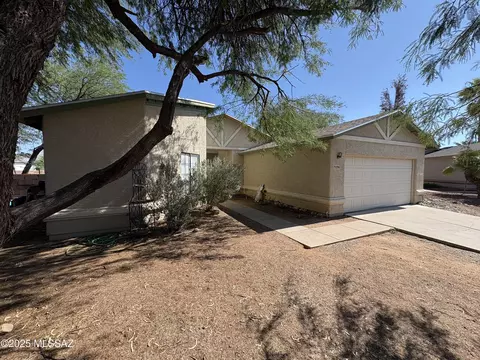 9290 N Kanawha St, Tucson, AZ 85742