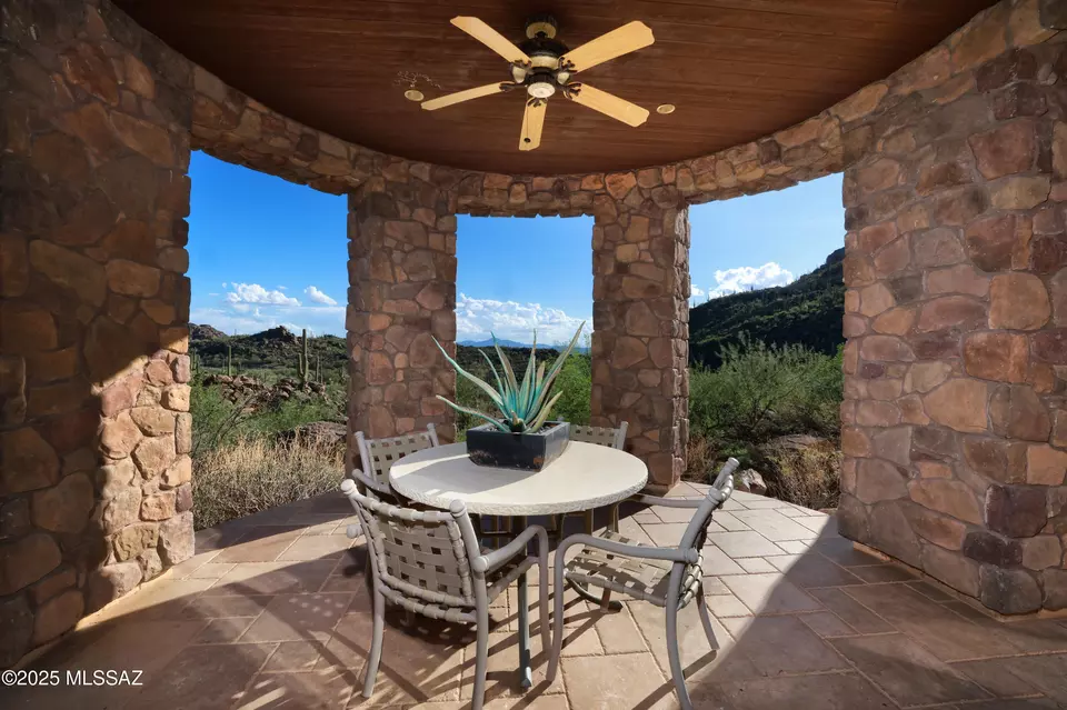 Exterior - 13971 N Jims Deadend Pl, Marana, AZ 85658 photo 2 of 8