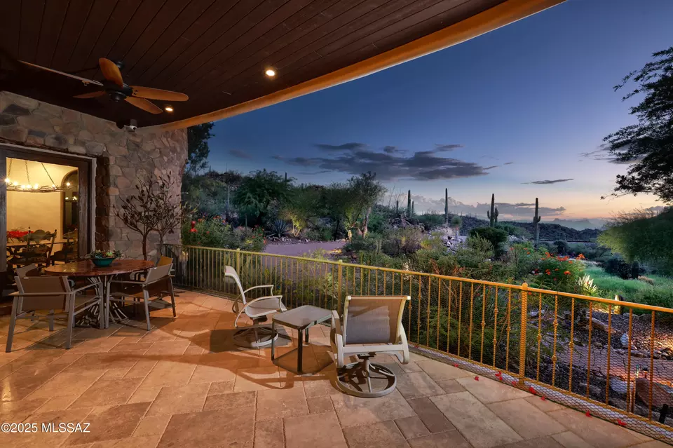 Exterior - 13971 N Jims Deadend Pl, Marana, AZ 85658 photo 3 of 8