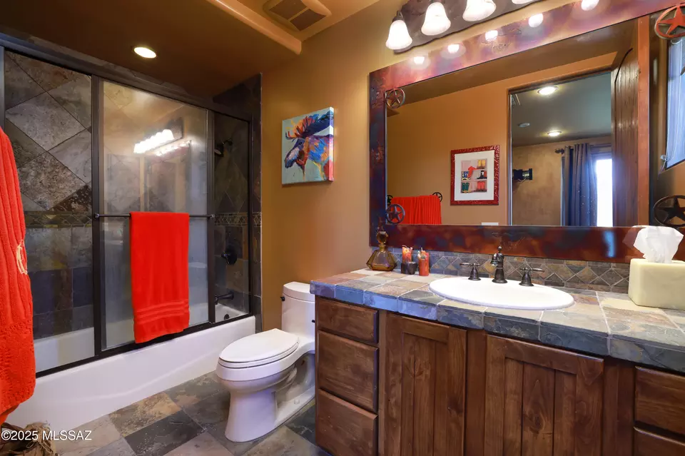 Bath - 13971 N Jims Deadend Pl, Marana, AZ 85658 photo 5 of 5