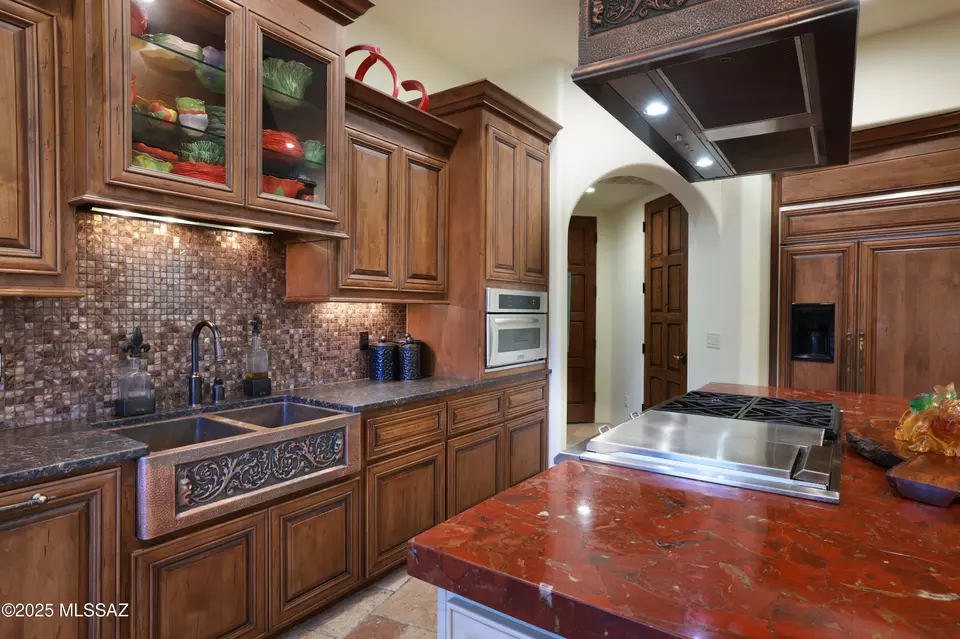 Kitchen - 13971 N Jims Deadend Pl, Marana, AZ 85658 photo 5 of 6