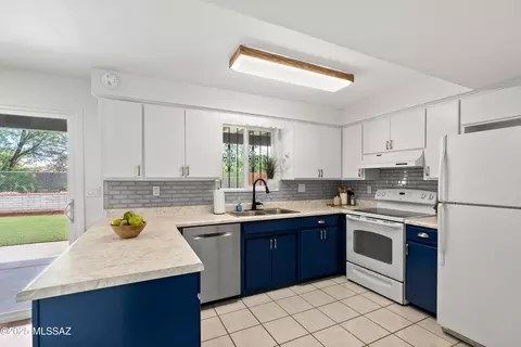 9202 E Roberto St, Tucson, AZ 85710 photo 17