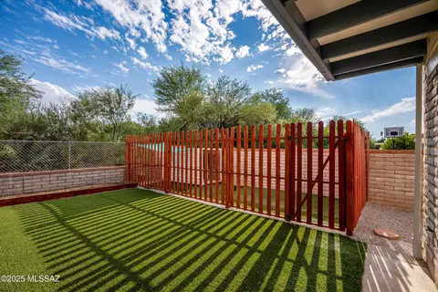 9202 E Roberto St, Tucson, AZ 85710 photo 37