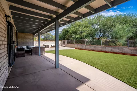 9202 E Roberto St, Tucson, AZ 85710 photo 34