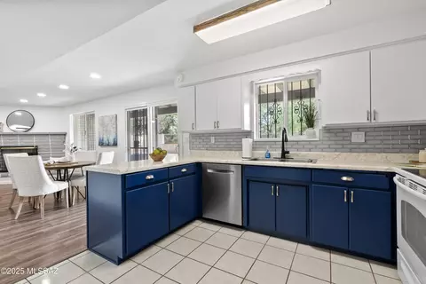 9202 E Roberto St, Tucson, AZ 85710 photo 14