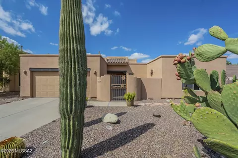 Exterior - 60554 E Broken Bit Pl, Saddlebrooke, AZ 85739 photo 2 of 6