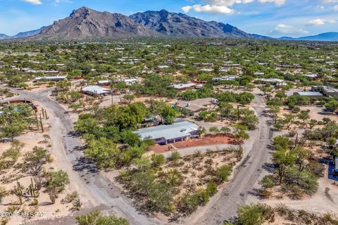 1240 W Cananea Cir, Tucson, AZ 85704