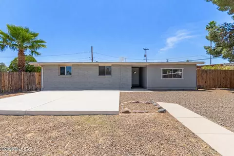 30 N Avenida De La Madero, Tucson, AZ 85710