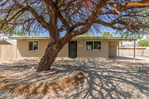 4702 S Apple Tree Ave, Tucson, AZ 85730