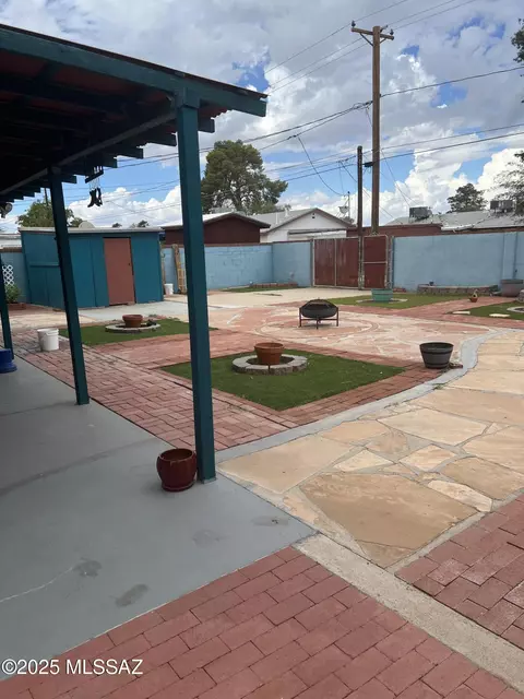 Exterior - 2633 E 19th St, Tucson, AZ 85716 photo 2 of 4