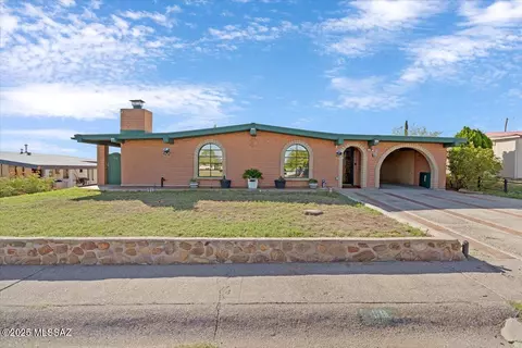 119 W 5th Pl, San Manuel, AZ 85631