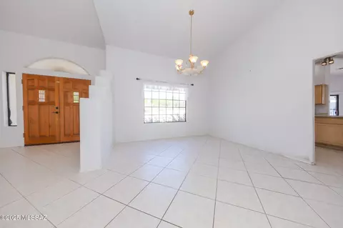 11045 Escalante Rd, Tucson, AZ 85730