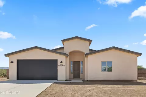 Exterior - 913 N Blue Slate Dr N, Vail, AZ 85641 photo 1 of 5