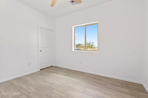 Bedroom - 913 N Blue Slate Dr N, Vail, AZ 85641 photo 1 of 4