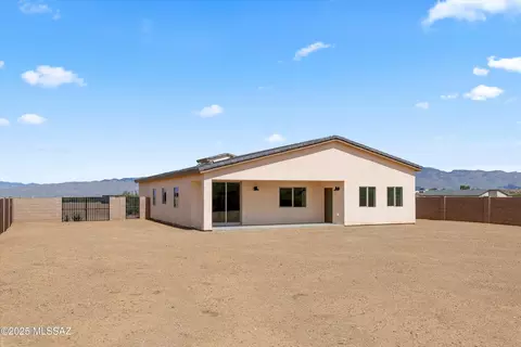 Exterior - 913 N Blue Slate Dr N, Vail, AZ 85641 photo 4 of 5