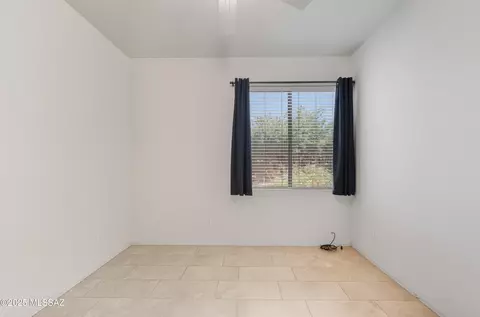 Bedroom - 60890 Eagle Heights Dr, Tucson, AZ 85739 photo 3 of 3