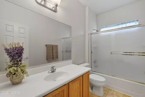 Bath - 60890 Eagle Heights Dr, Tucson, AZ 85739 photo 2 of 2