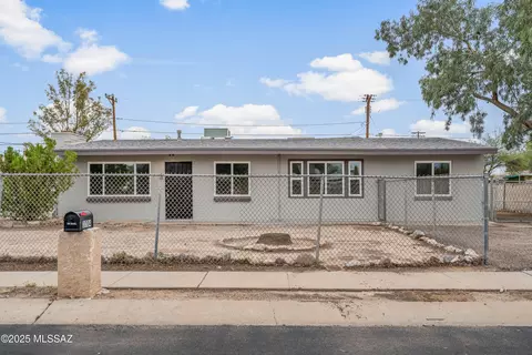 3704 Ellington Pl, Tucson, AZ 85713
