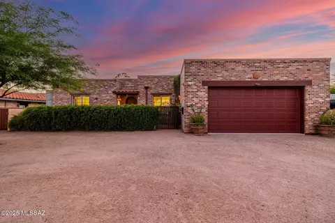 242 S Country Club Rd, Tucson, AZ 85716