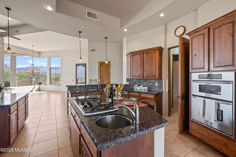 Kitchen - 15244 E Tumbling W Ranch Pl, Vail, AZ 85641 photo 3 of 4