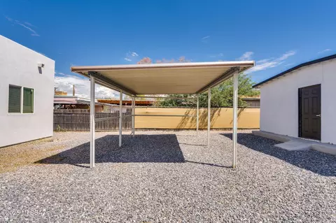 Exterior - 232 E Jacinto St, Tucson, AZ 85705 photo 4 of 7